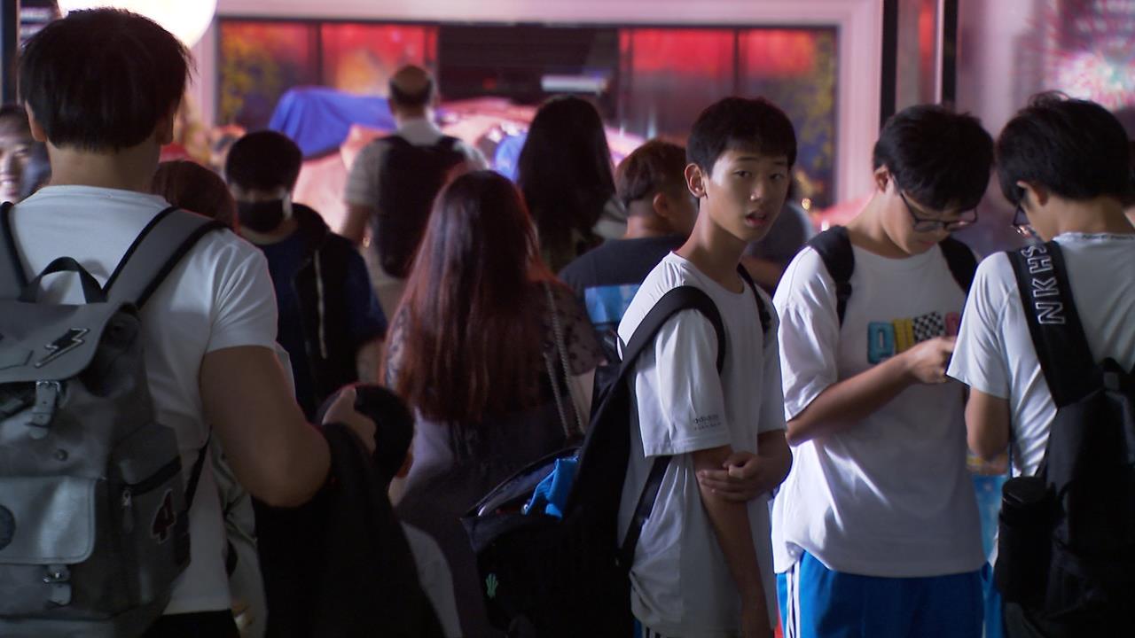 下班尖峰時刻遇停電! 南港車站2商場A.B棟全停擺