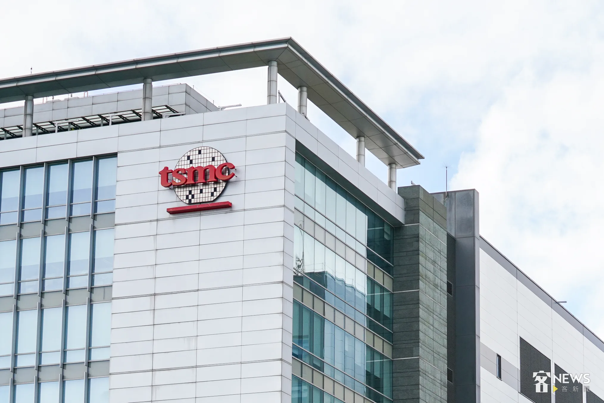 台股續創新高飆破3萬點　台積電直衝1685元