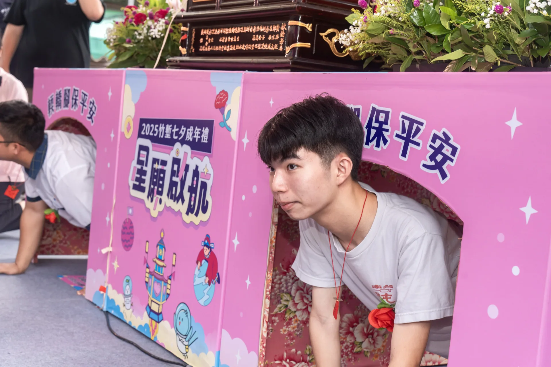 新竹竹蓮寺傳承「做十六歲」　邀玖壹壹、怕胖團今晚開唱's story cover image