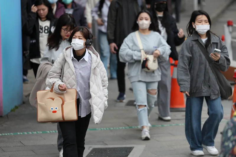 東半部偶雨　吳德榮：颱風最快6日生成's story cover image
