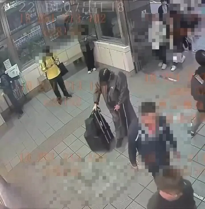 警初判張文無共犯　隨機殺人後　畏罪墜樓亡's story cover image