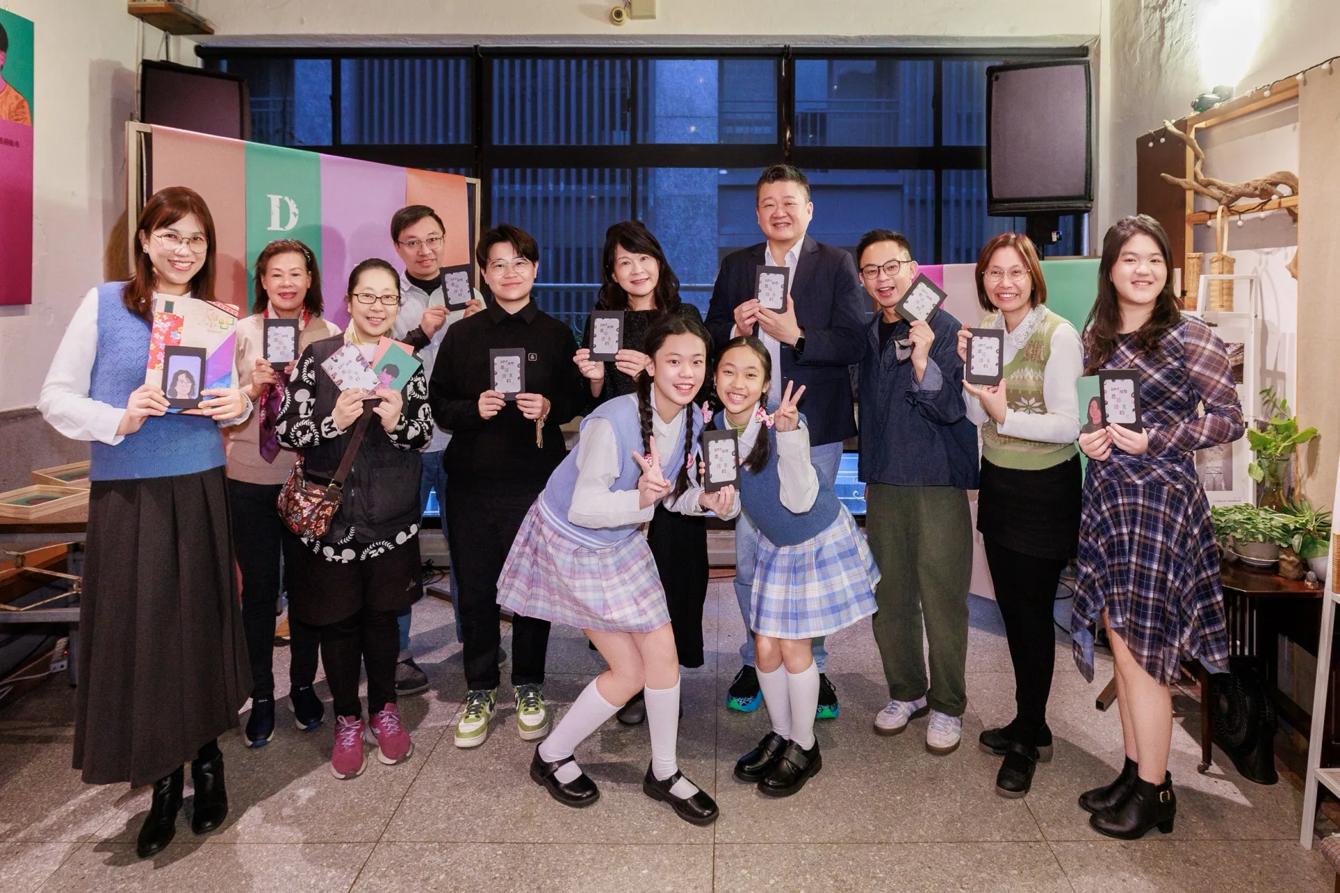 民進黨推「尋回語言的光」特展　邀年輕世代接力客語復振's story cover image