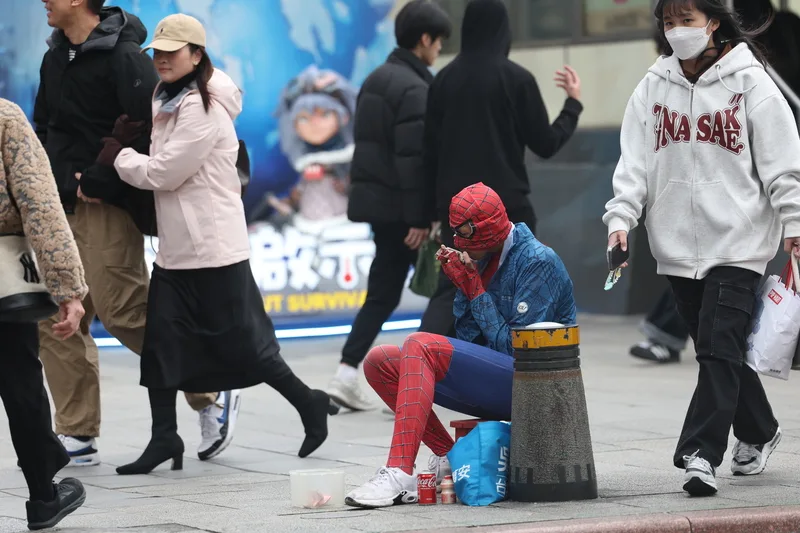 氣象署持續發布低溫特報　氣溫每下降攝氏1度　死亡率升1.6%'s story cover image