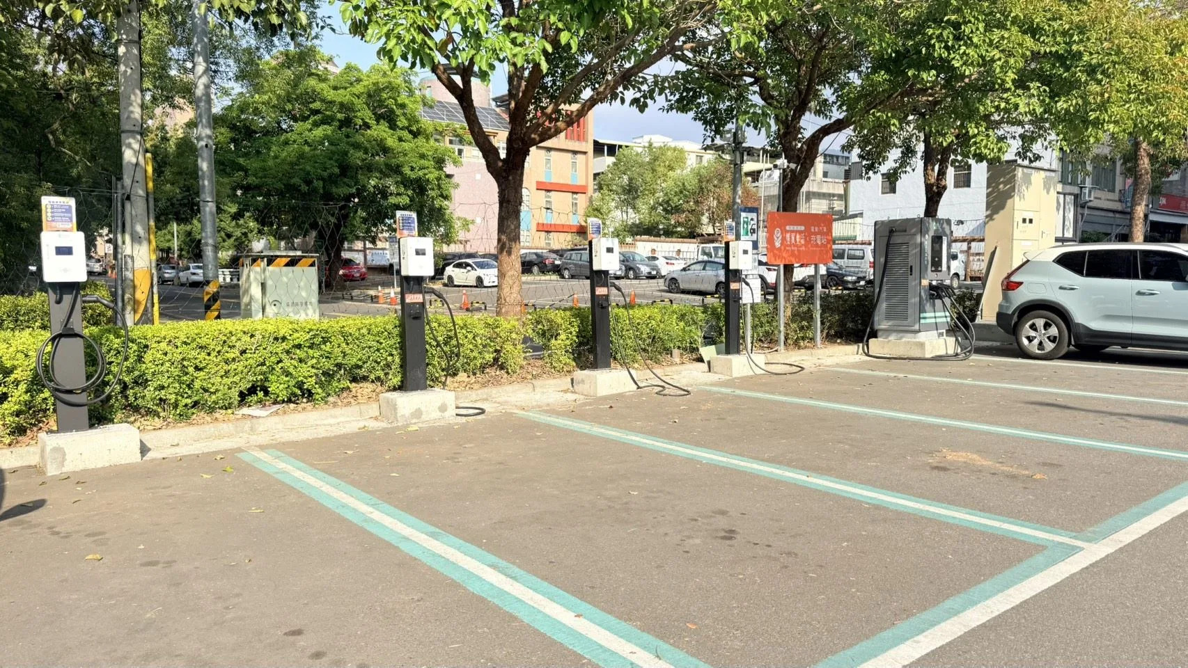 苗栗縣公有電動車充電樁16日起正式營運　228前降價優惠's story cover image