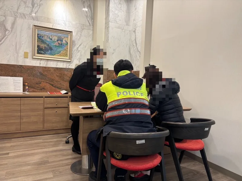 台中女為愛解定存欲匯50萬元　警銀合作阻詐's story cover image