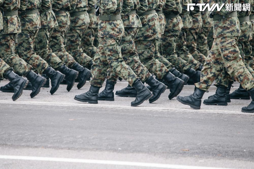 什麼股最夯？「航太軍工股」成解答　精剛直衝漲停　網：我愛無敵鐵精剛's story cover image