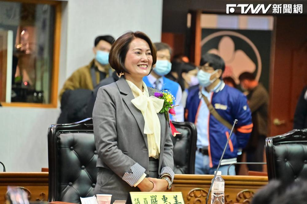 罵醫「王八蛋」還丟血氧機　台東前議員嚴惠美妨害醫療遭判刑's story cover image