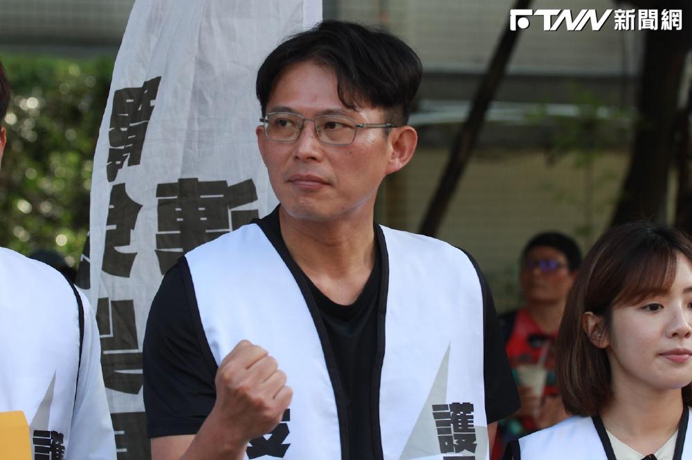 罷瑤最後關頭籲忘記過去紛擾　黃國昌下令士北黨員站出來's story cover image