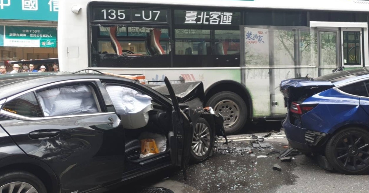 78歲無照董座開車亂撞8傷！律師：應殺人未遂罪偵辦