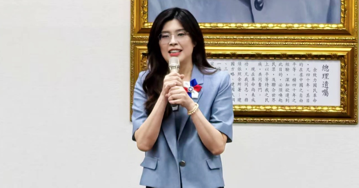 民進黨喊話鄭麗文「2期盼1提醒」 國民黨小編回嗆：您哪位？'s OG Image