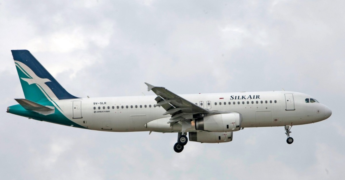 智利空巴「冒火光」乘客尖叫 衝逃生口全員撤離's story cover image