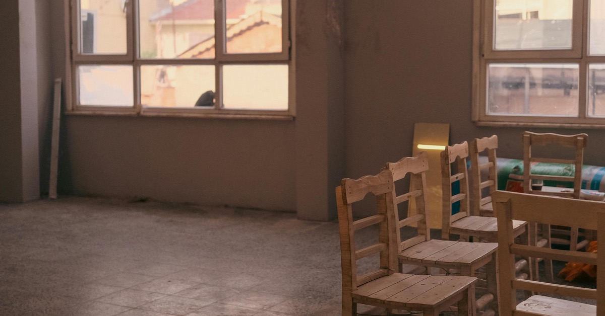 百年老牌私校停招 曾逾3千名學生！校園轉型長照中心's story cover image