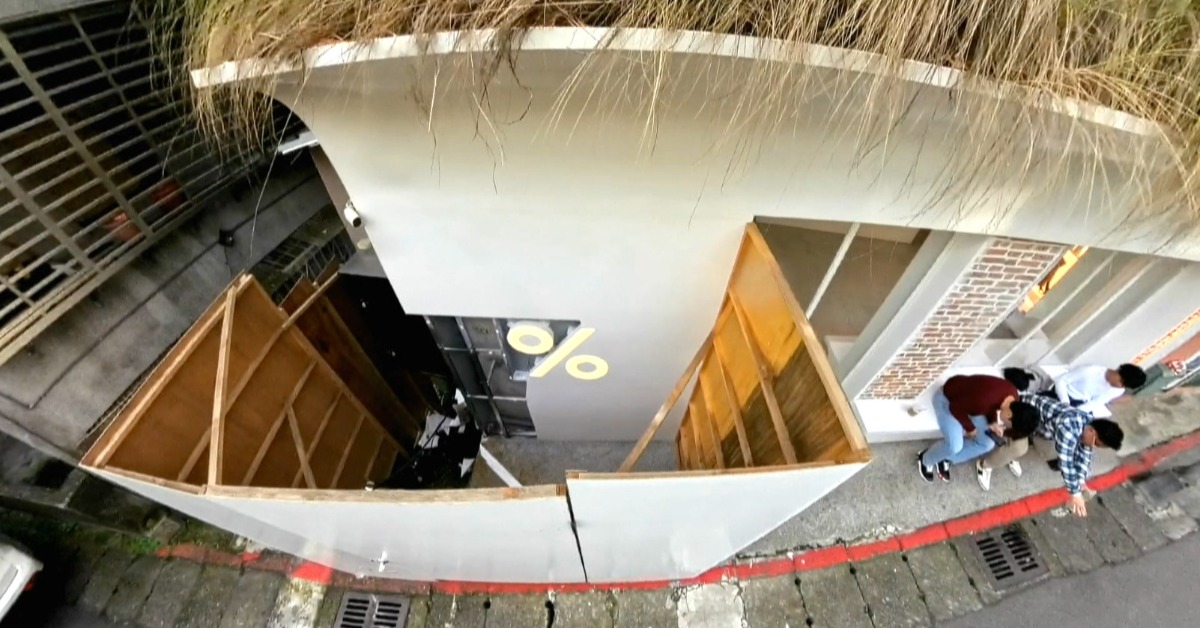 獨家／網紅咖啡％爆違建！居民控「占防火巷」礙逃生's story cover image