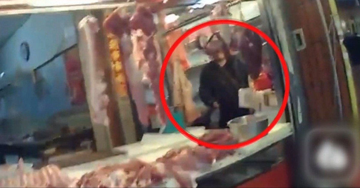 苗栗狂男撲警砍 恐怖視角曝 警急開2槍擊斃