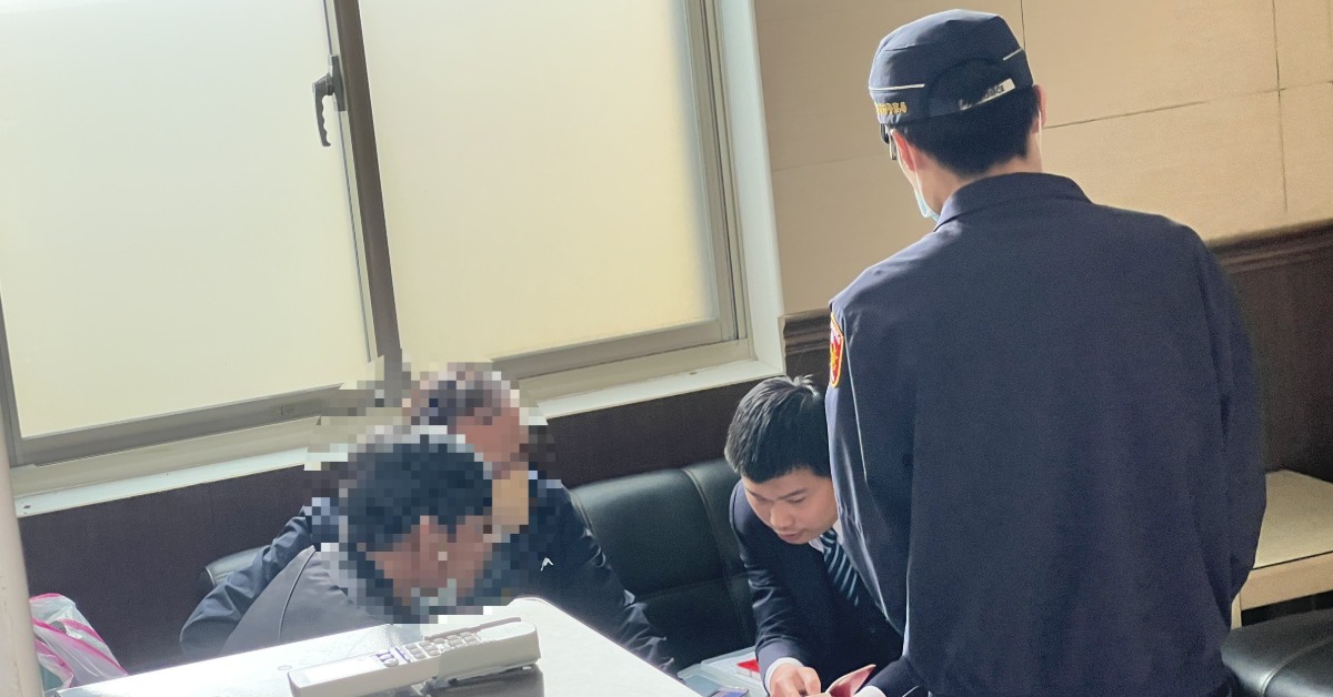 新北女懷胎9月離奇自撞亡 父親、丈夫神色哀戚認屍's story cover image