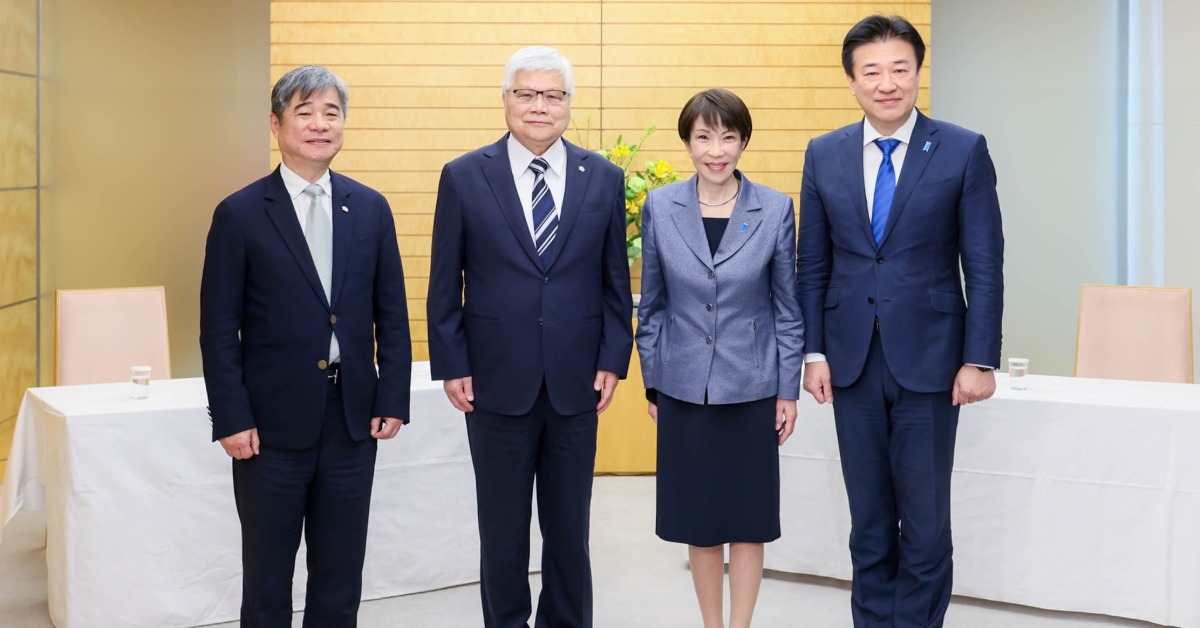 魏哲家會高市！官邸發合照：將提供全方位支援's story cover image