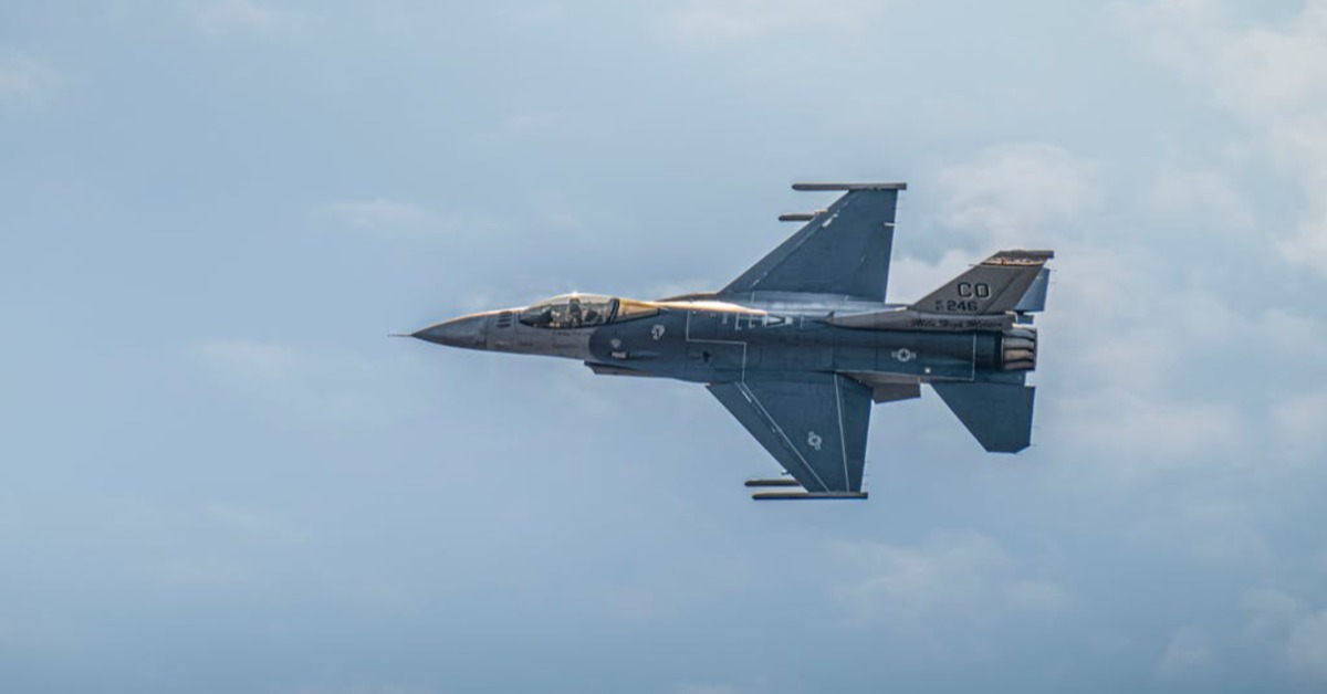 韓F-16C戰鬥機墜毀 飛行員彈射逃生