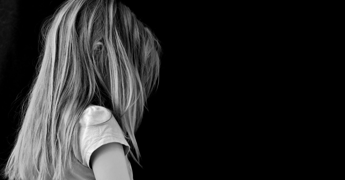 OK繃貼私密部位！彰化狼師拖女童進廁所 下場慘了's story cover image