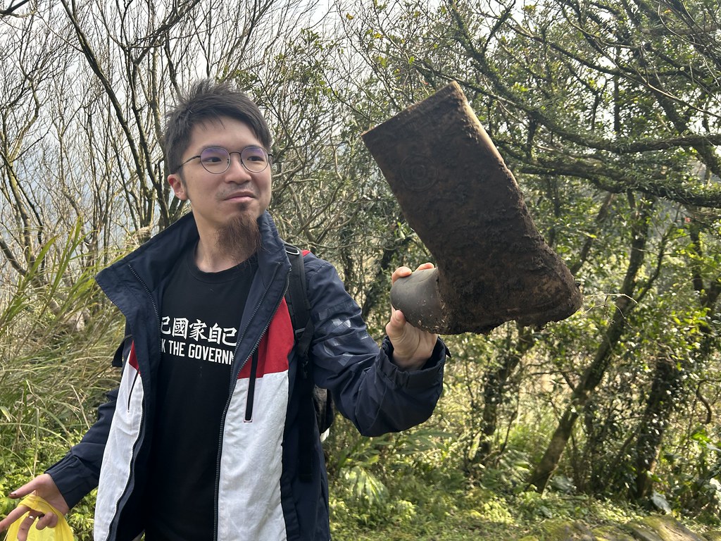 這名香港人邊旅行邊做「垃圾佬」 淨山淨灘淨河川 看各地生活文化's story cover image