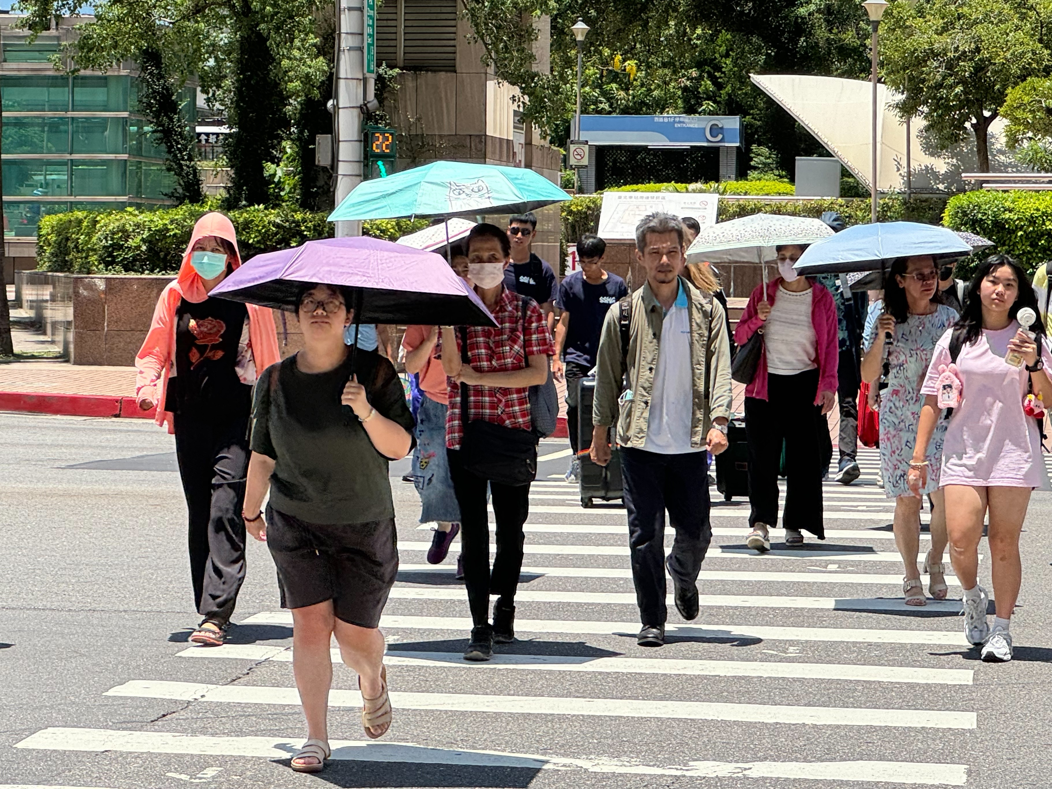 抗高溫多管齊下 環境部建降溫地圖、勞動部預防熱危害's story cover image