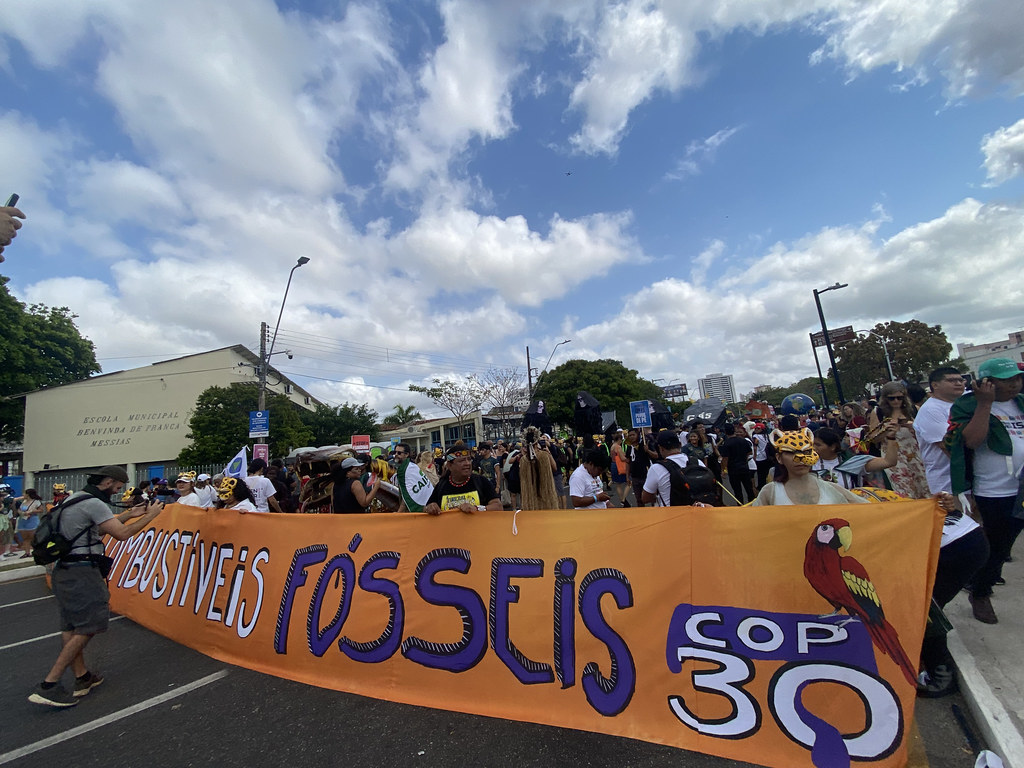 氣候大會COP30遊行：為亞馬遜而走 人民遊行脫離鳥籠's story cover image