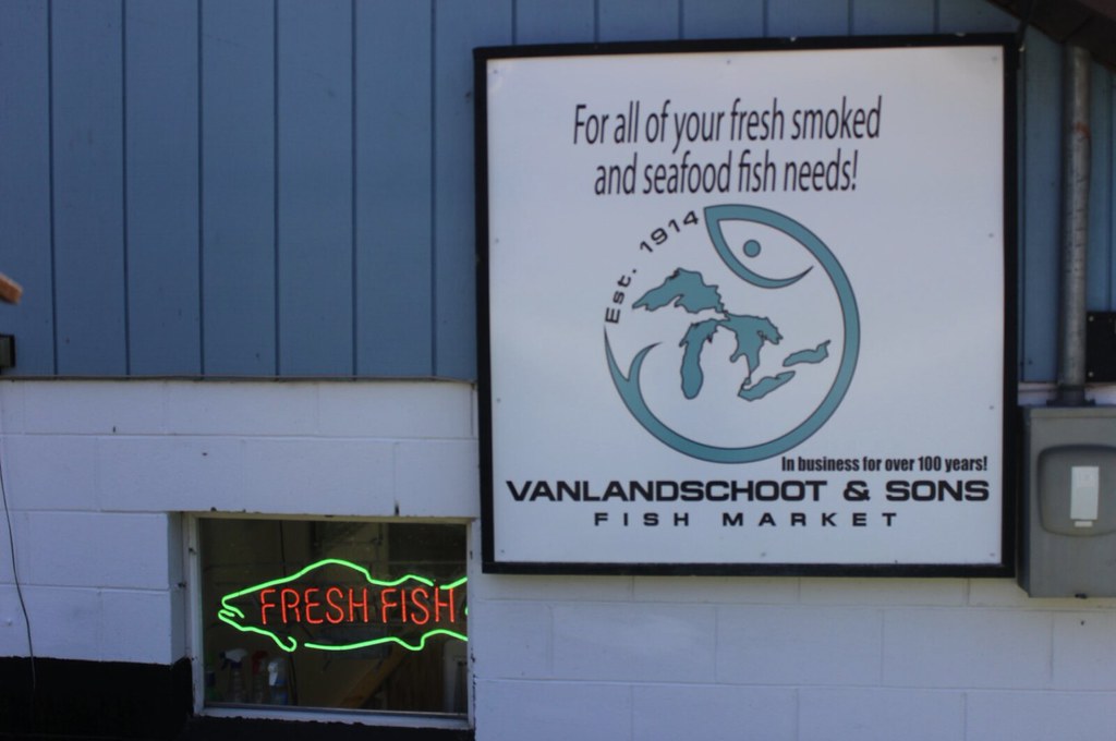 不起眼卻具高價值 魚的邊角料能拯救五大湖漁業嗎？'s story cover image