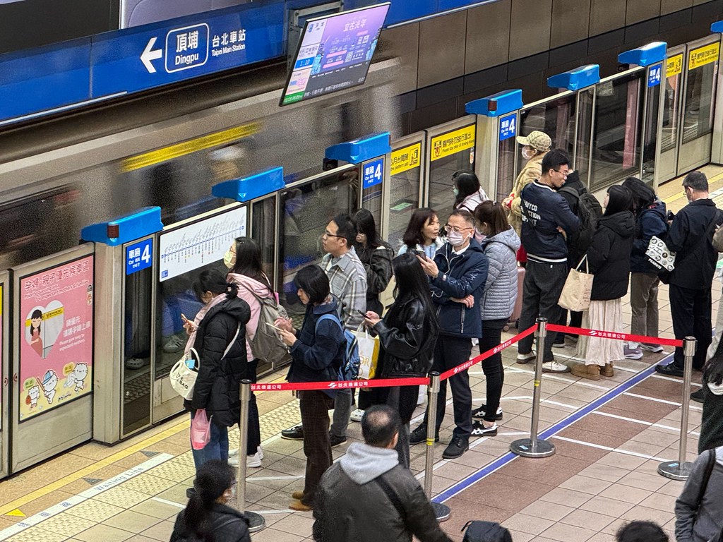 月票撐不下去？ TPASS斷炊影響近百萬人 低碳交通轉型添變數