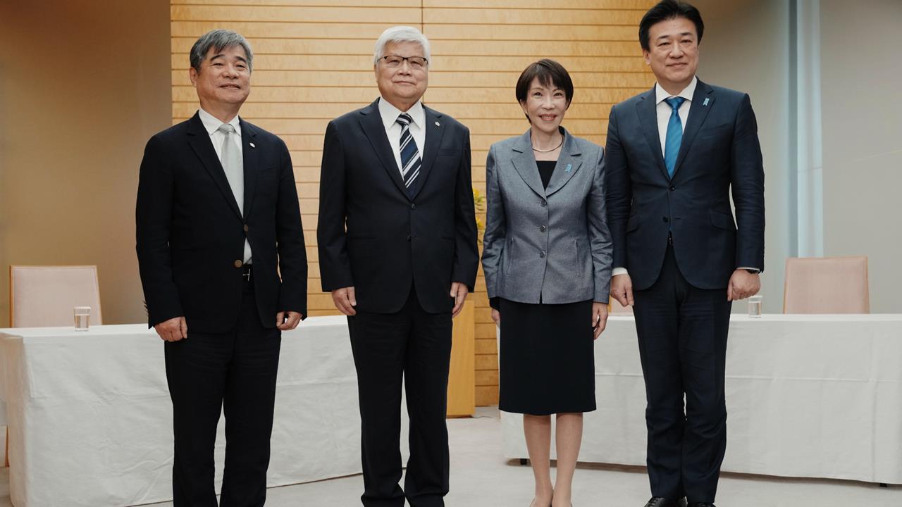 魏哲家被讚「行走的大使」！首見川普竟「找他壯膽」's story cover image