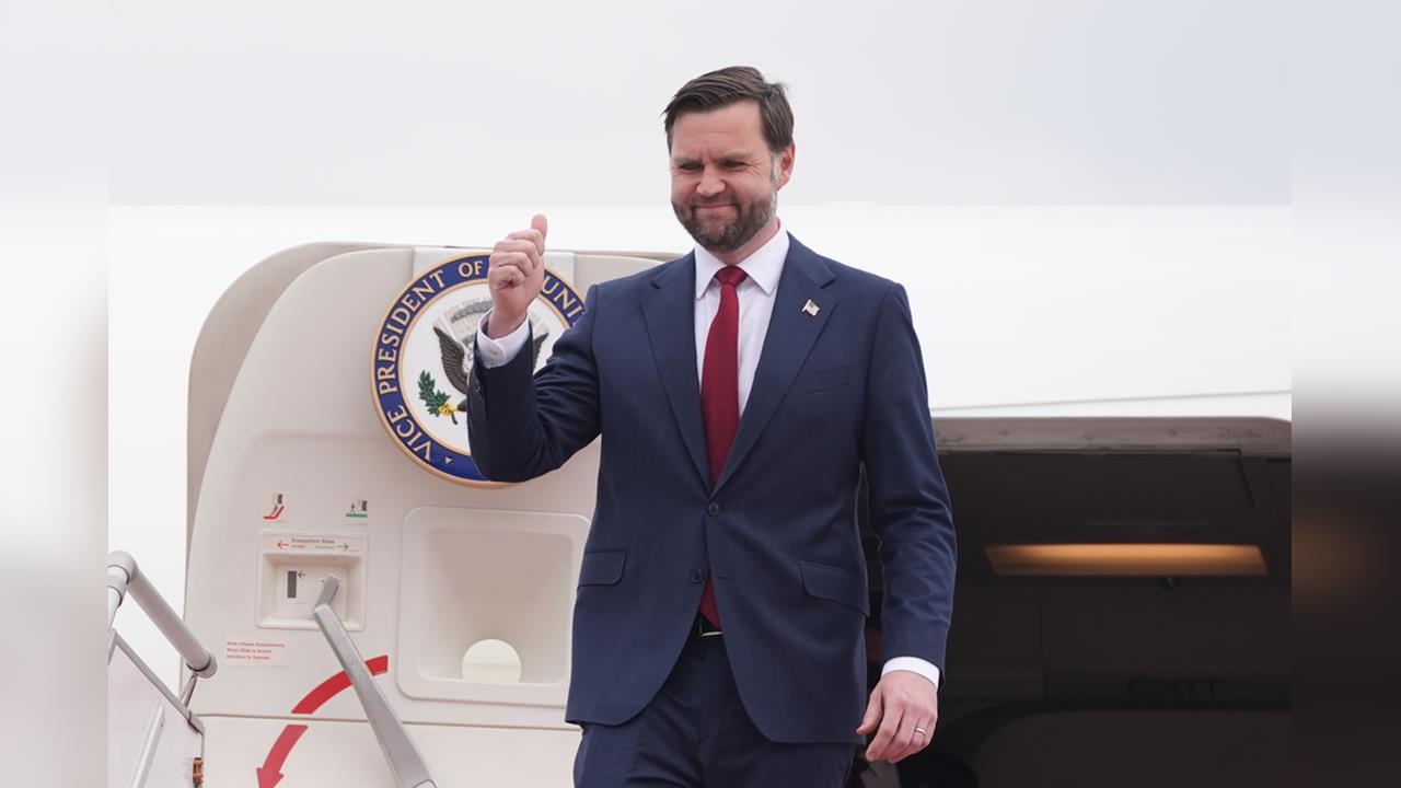 美伊世紀談判！代表團抵巴基斯坦　范斯警告：別耍花樣