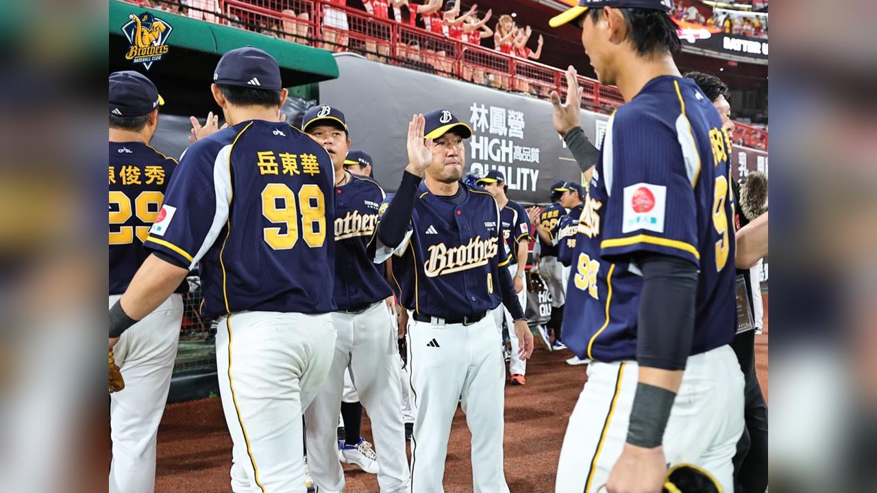 中信兄弟贏球逃過「最慘紀錄」！樂天桃猿「大物」何品室融敲首轟滿貫砲's story cover image