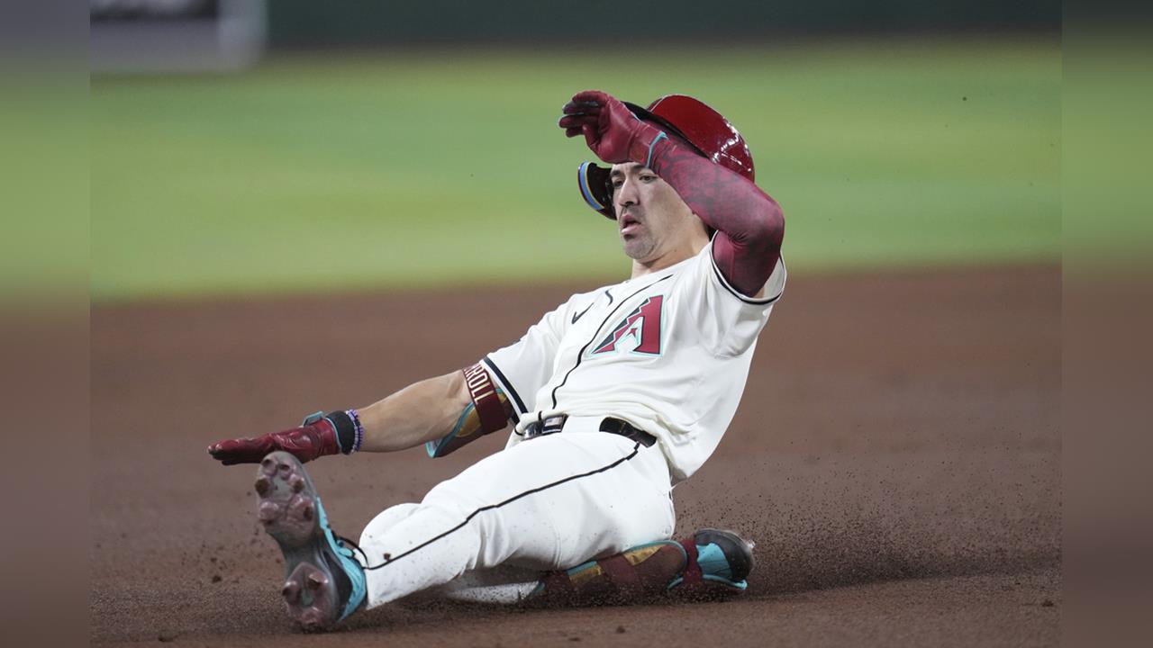 10.87秒衝上三壘快到像開外掛！卡洛爾跑出2025球季大聯盟最快's story cover image