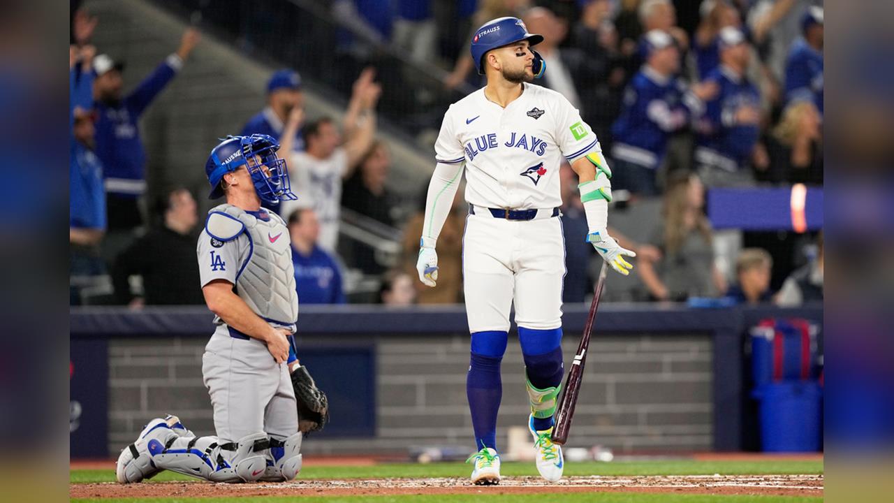 藍鳥比薛特轟大谷扛442英呎大號三分砲！季後賽先得分勝率高達58%'s story cover image