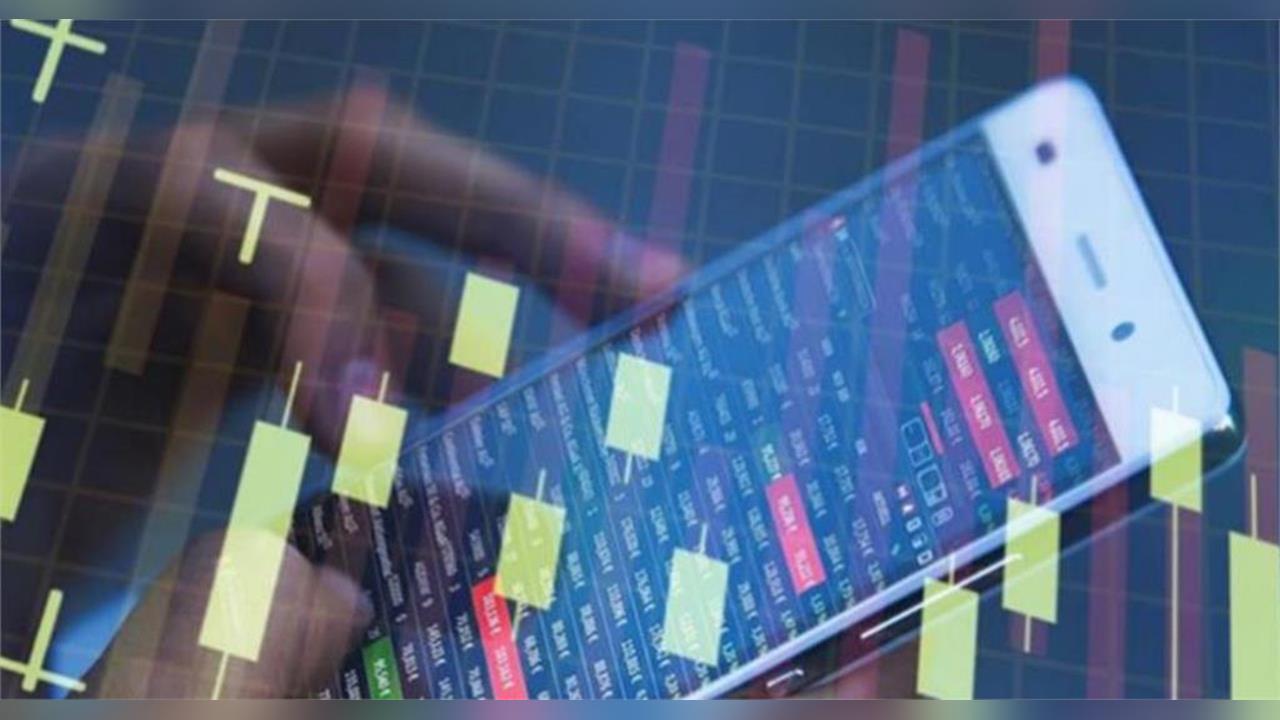 2025最後交易日　美股「朝著強勁封關邁進」's story cover image