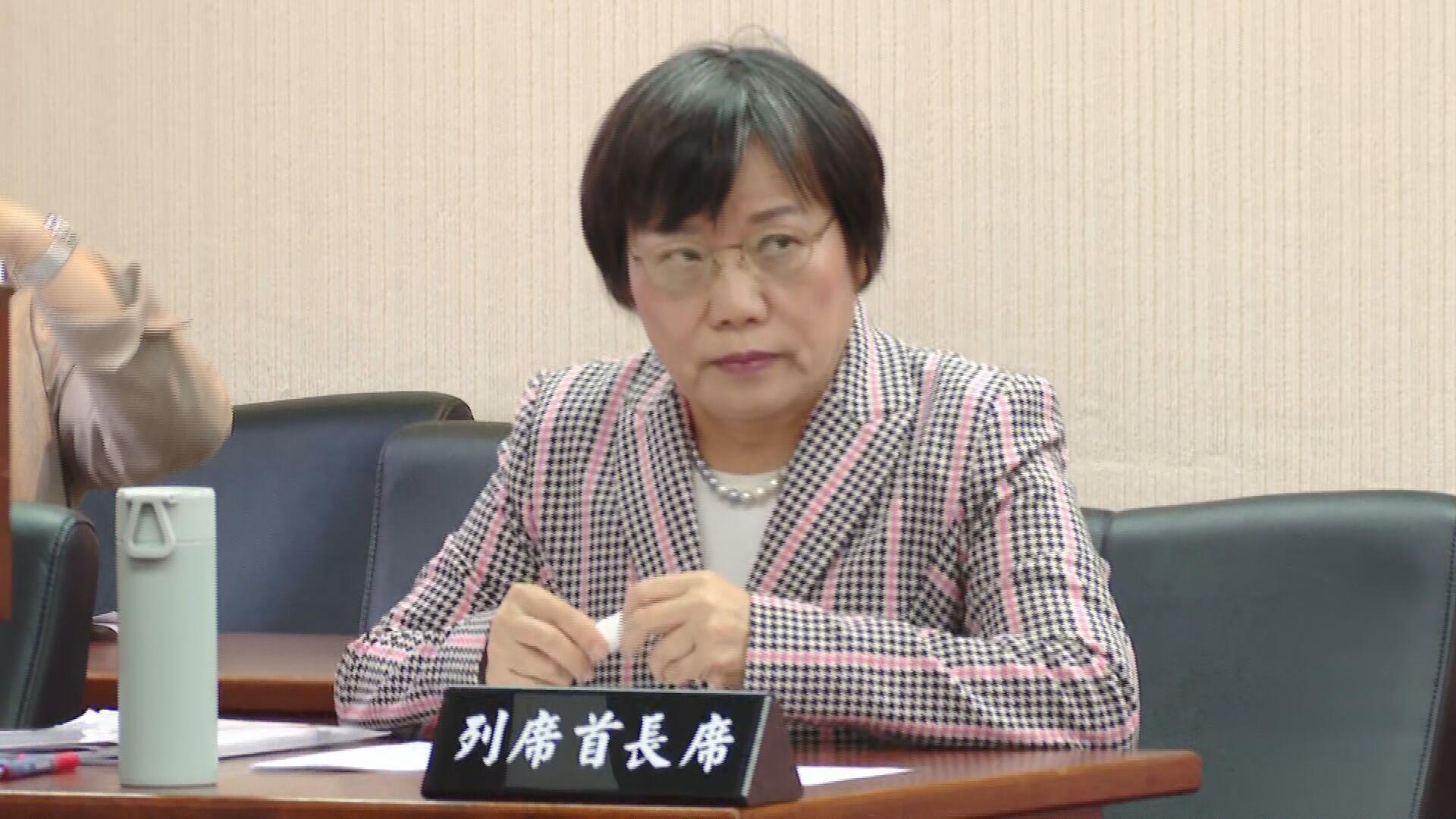 美網紅樂樂法利持就業金卡無法來台　劉世芳：可提訴願或申訴's story cover image