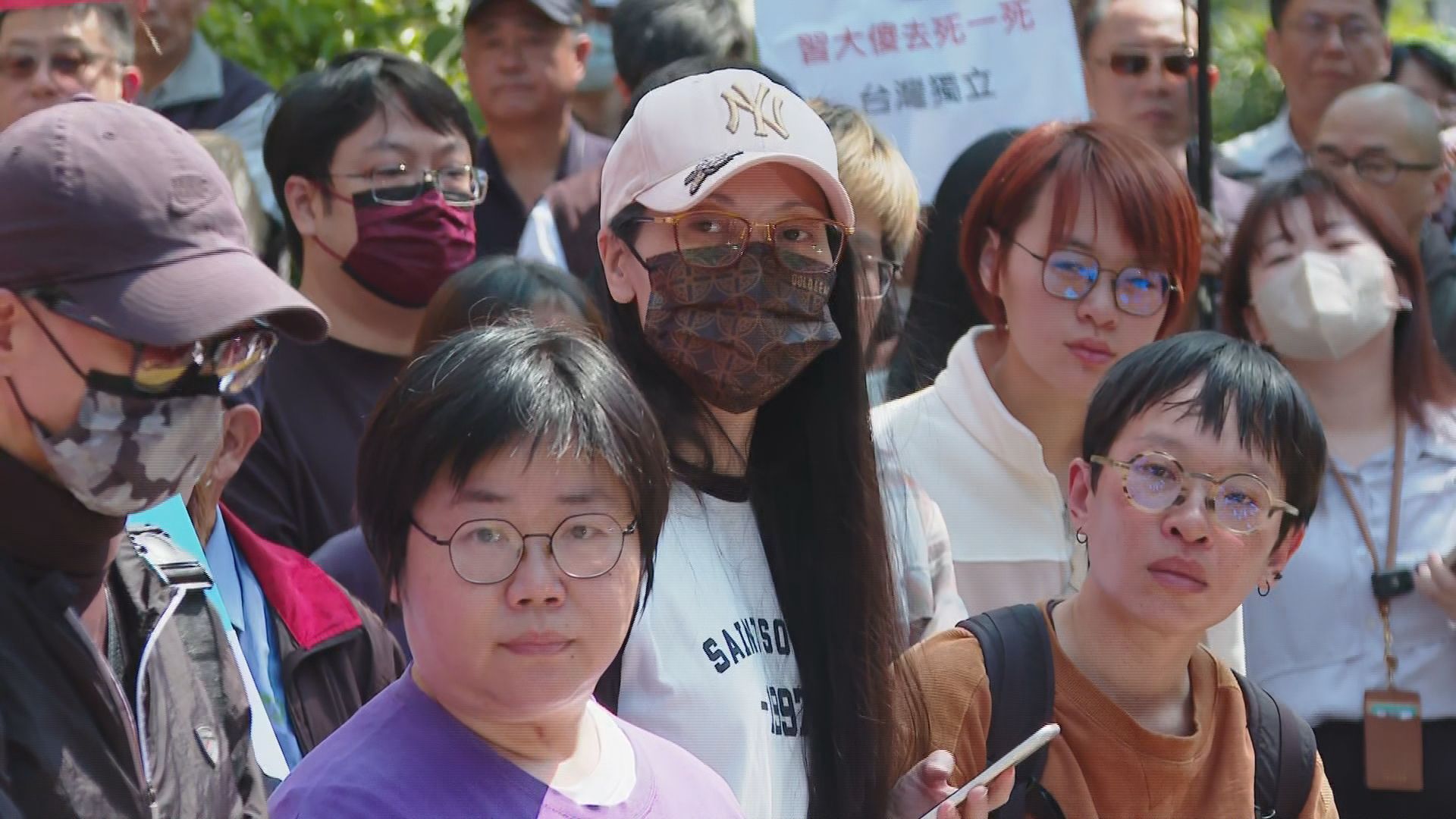 中網批賴著不走　亞亞反擊：遭抹「假結婚洗人口」要清白離台's story cover image