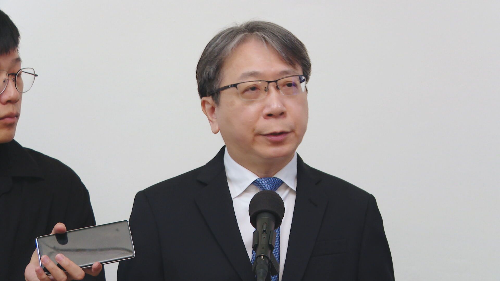 國安局掌握千部抖音談藍黨魁選舉　蔡明彥坦言：法律工具不足's story cover image