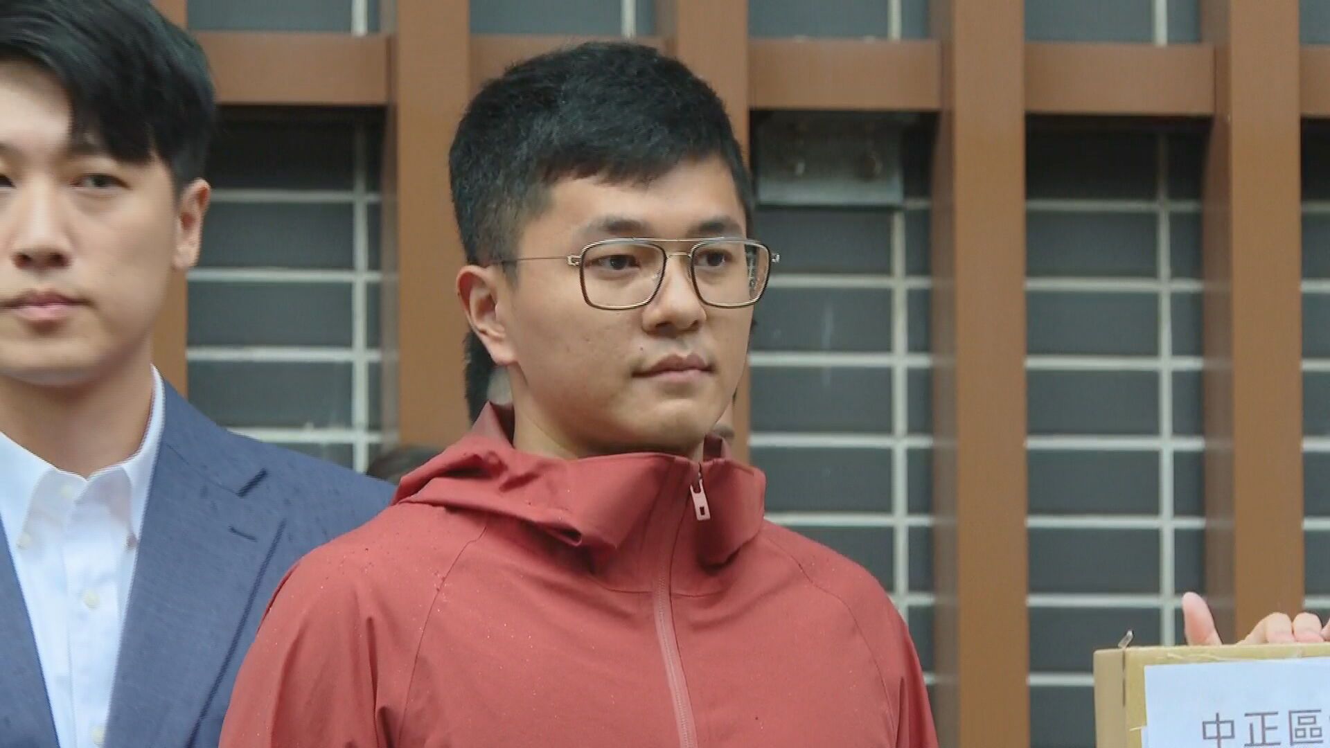 幽靈連署脫身遭檢舉誣陷北市黨部　李孝亮喊抹黑：令年輕人寒心's story cover image