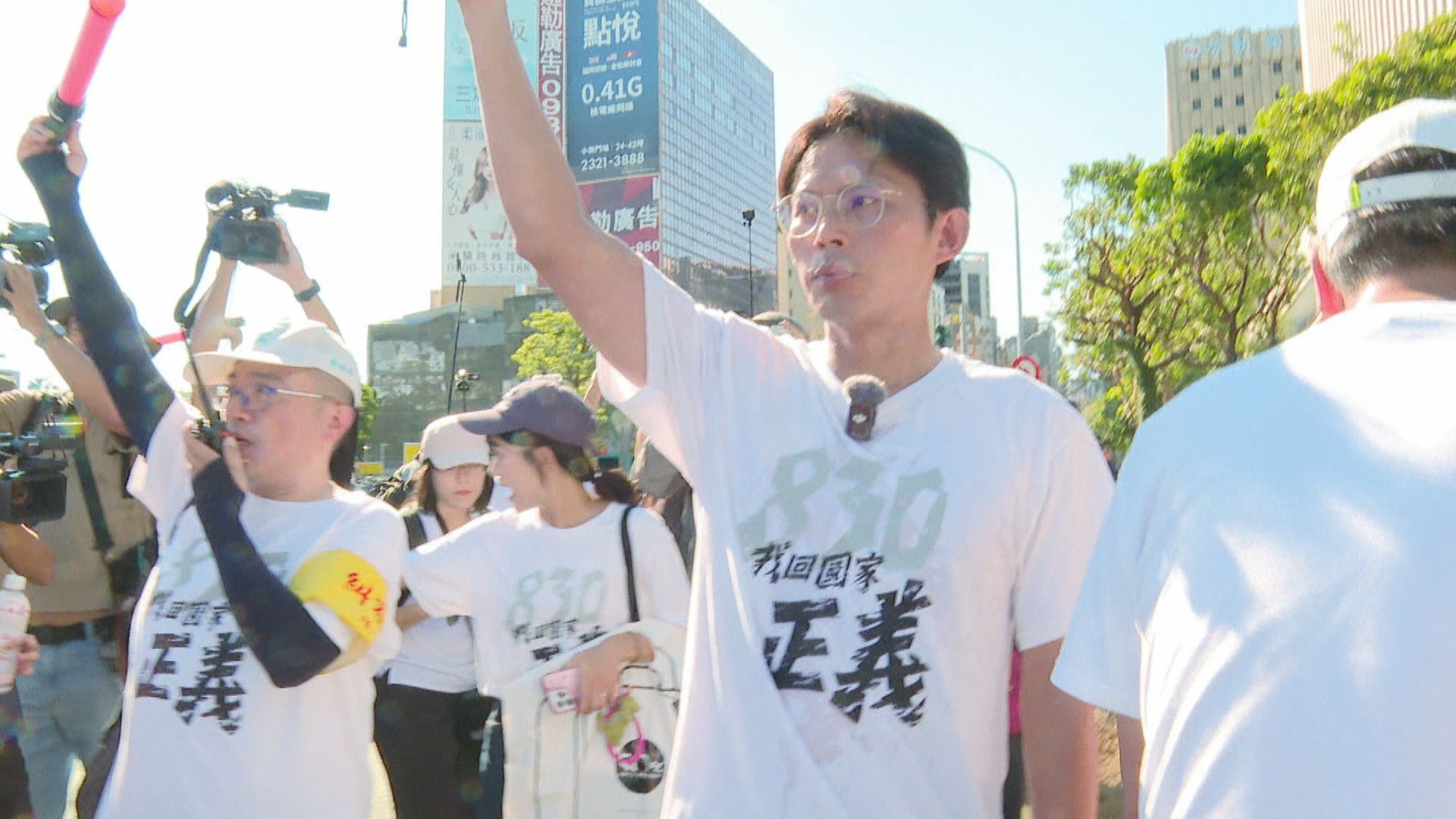 民眾黨走讀衝突被通知到案說明　黃國昌喊放馬過來：不要波及無辜's story cover image
