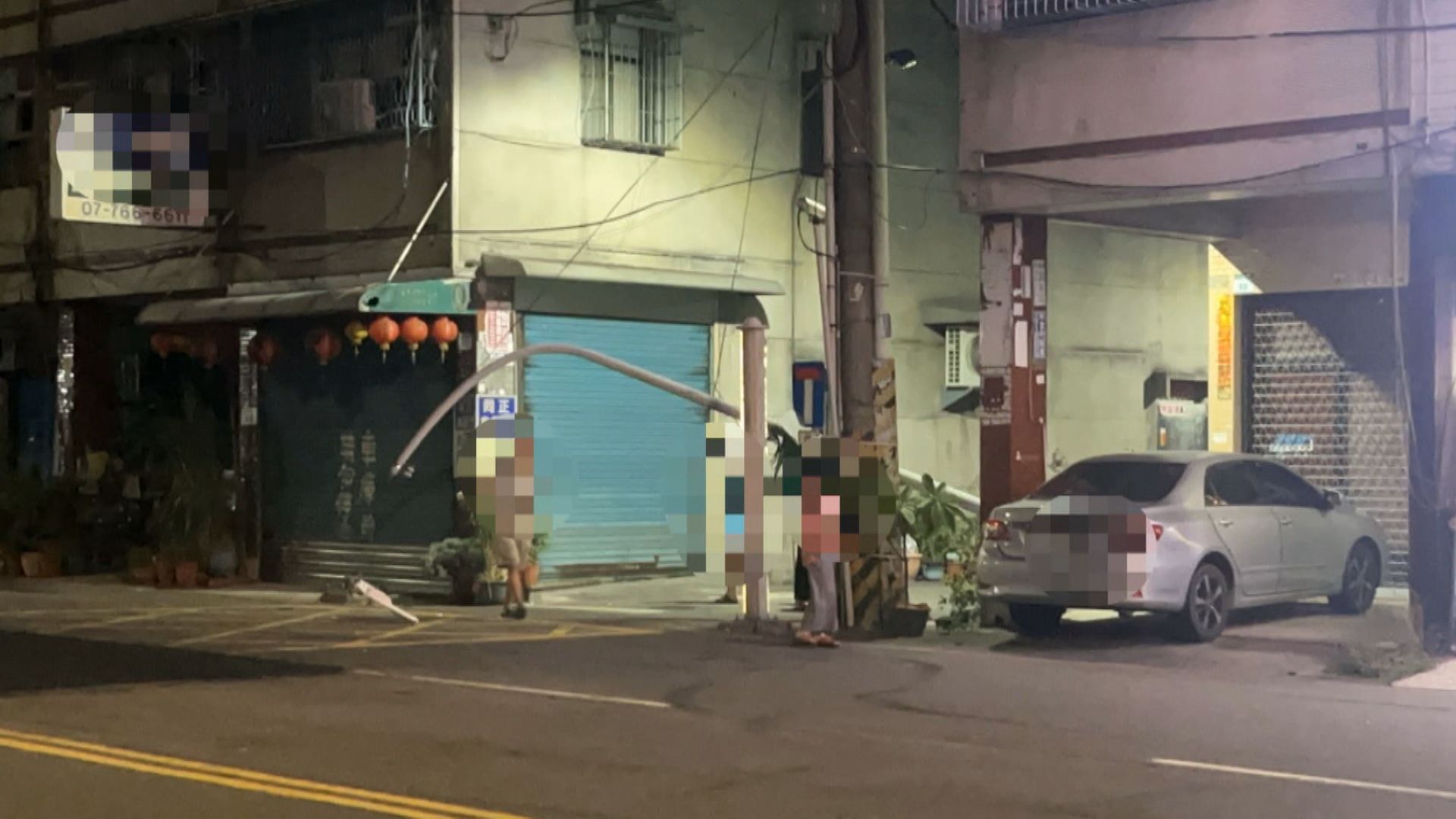 失控蛇行撞車！　毒駕上路害人害己1／疑似毒駕！男逆向撞歪路燈　警車上搜出大量毒品's story cover image