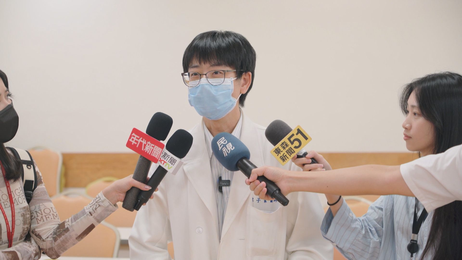 驟逝空服員告別式　長榮血汗班表曝3／空服疑患「史迪爾氏症候群」　醫曝：需好好休息's story cover image