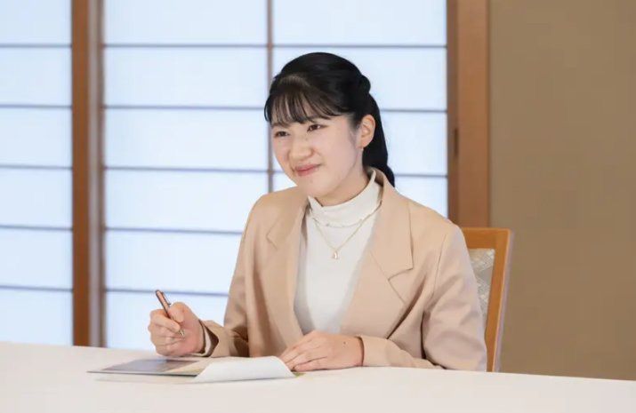 日本愛子公主迎24歲生日　首度公開收養三花貓「美海」萌照's story cover image