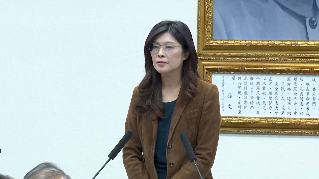 挺台美國參議員當面建議鄭麗文　和民進黨合作完成國防預算's story cover image