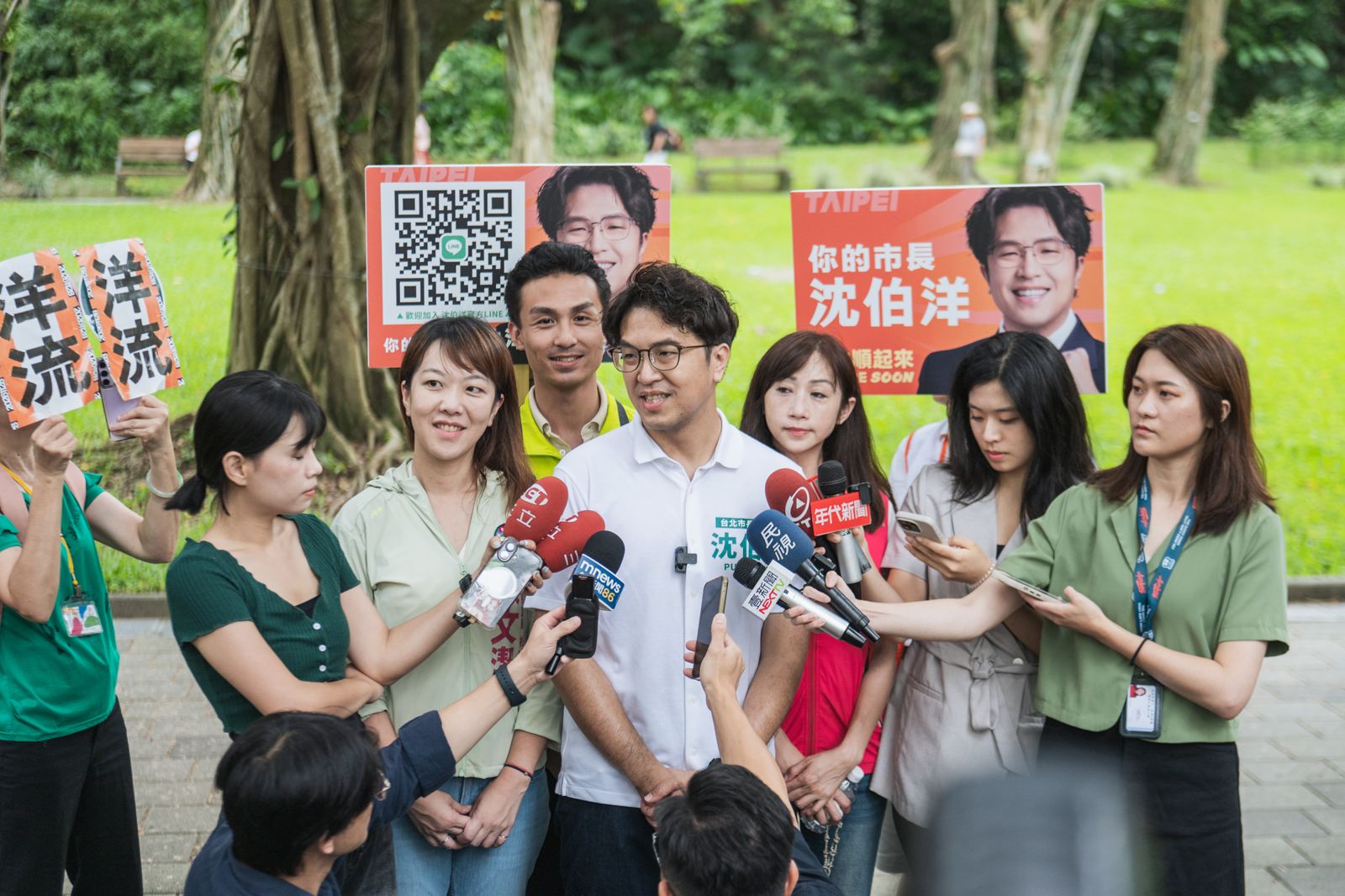 政大新生群背景換沈伯洋照片　高嘉瑜揭黨校風向變了：年輕人認同他's story cover image