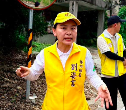 林內鄉普發3600須合照鄉長、現場還發競選小物　雲林檢出手蒐證's story cover image