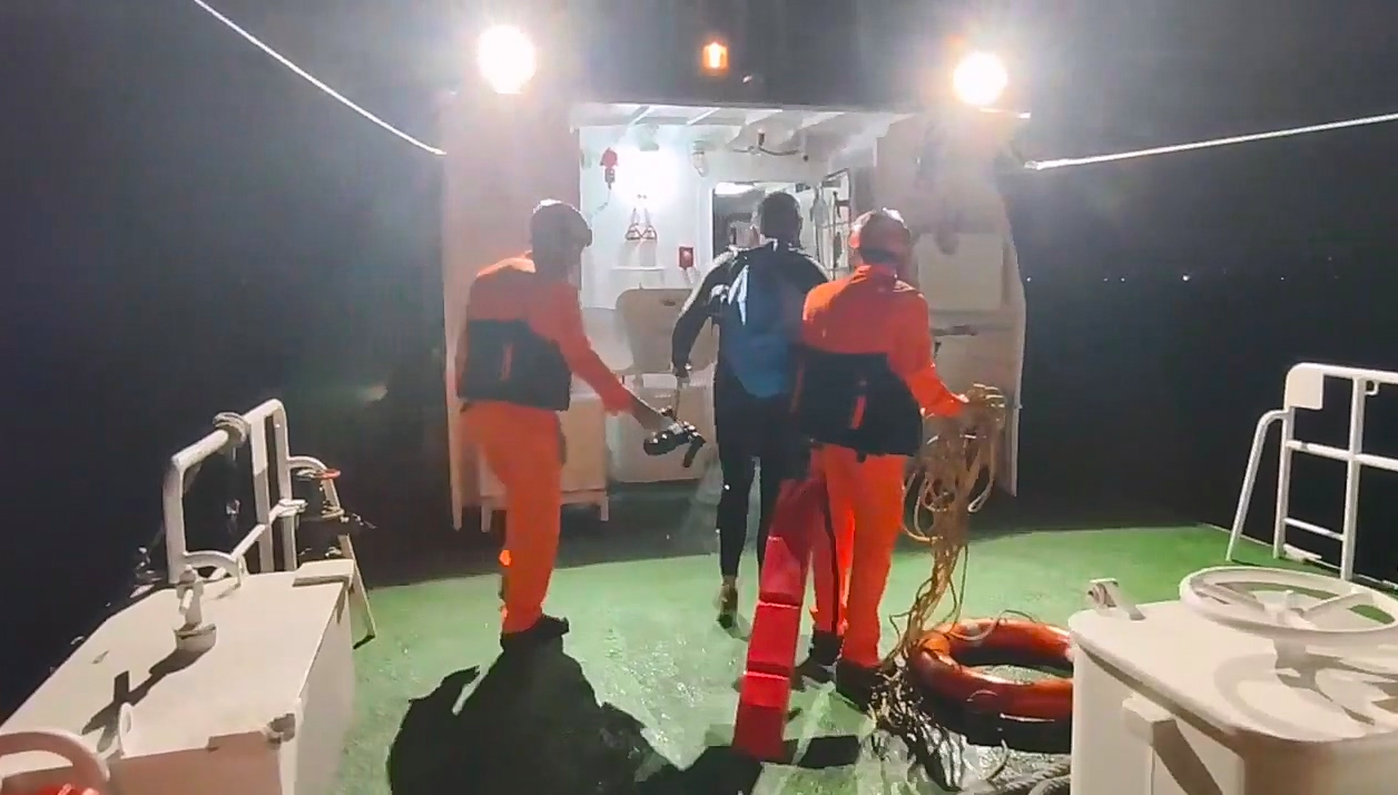 金門男不想入獄！企圖游泳偷渡對岸　海中狼狽遭逮回發監's story cover image