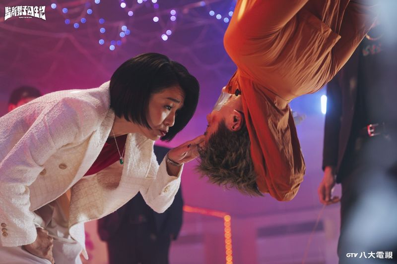 陳澤耀遭倒吊臉漲紅　陳雪甄蝴蝶刀手滑險飛出's story cover image