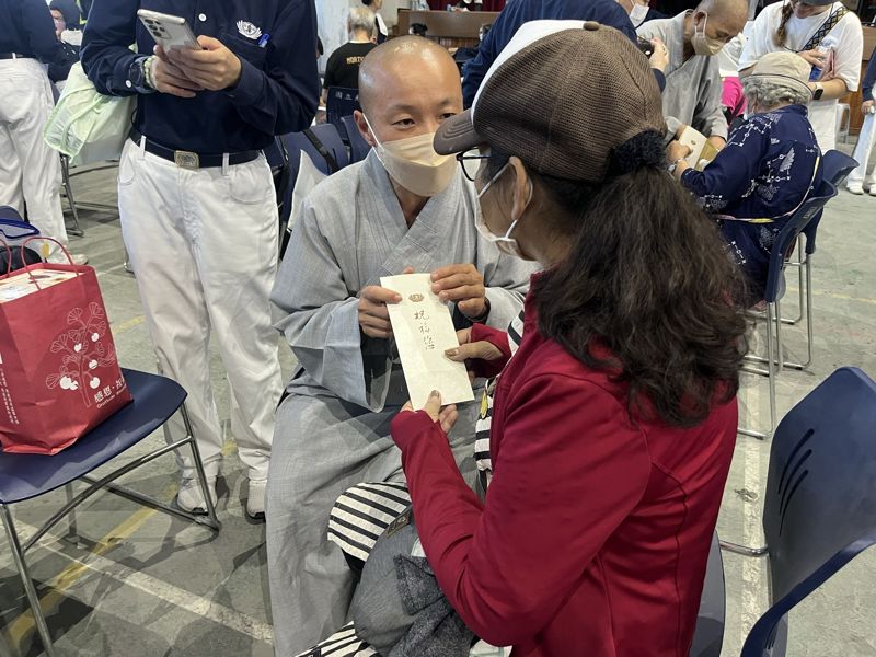 慈濟「現金超人」赴災區送5555萬慰問金　執行長顏博文分享救災歷程's story cover image