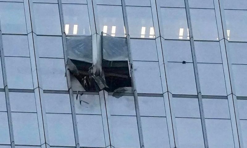 小飛機撞上北京第一高樓！駕駛身亡、13人受傷　官方隔24小時證實's OG Image