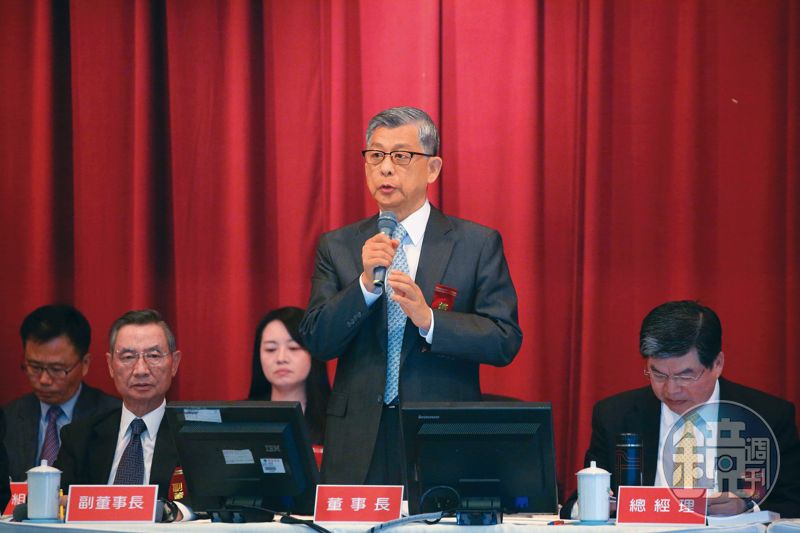 封面故事／蔡鎮宇揮鐵拳逼金管會出手　蔡宏圖布局國泰金接班生變's story cover image