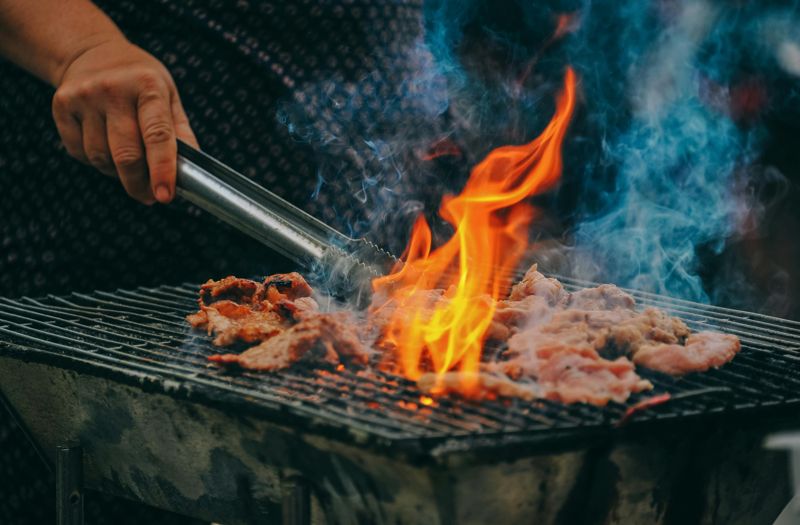 中秋烤肉注意！焦黑食物致癌物高出400倍　營養師：「5食材」助代謝與排毒's OG Image